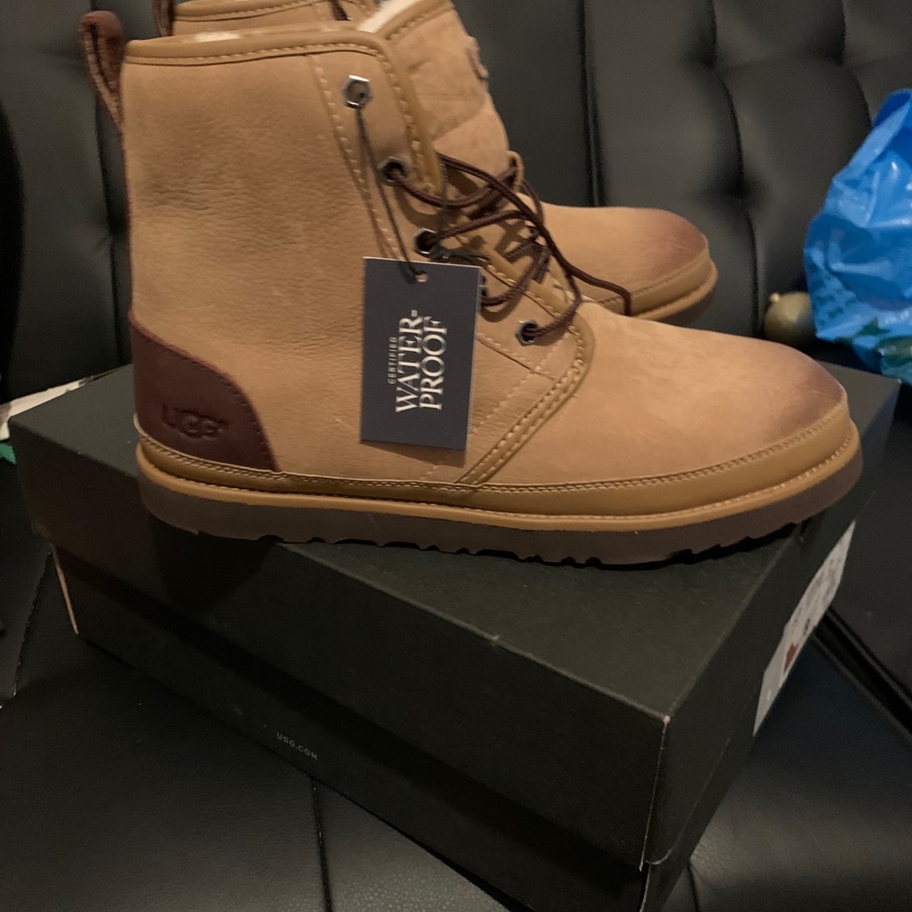 Waterproof UGGS SALEE🥵 - Picture 5 of 6